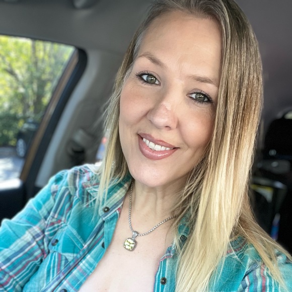 Meet Carla! - Picture 5 of 16